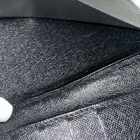 Authentic Louis Vuitton long Epi bifold wallet - Picture 14 of 16